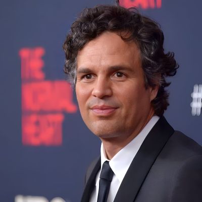 Golden Globes 2026: Mark Ruffalo explains his ‘Be Good’ badge