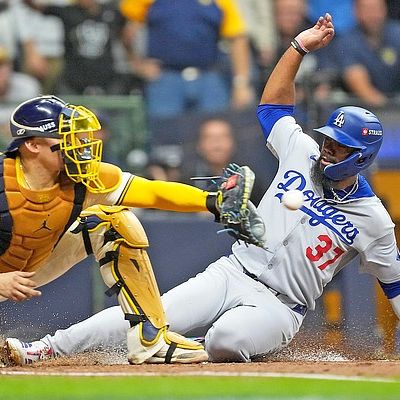 Snell spectacular, Dodgers hold on in ninth to beat Brewers 2-1 in NLCS opener | Jefferson City News-Tribune