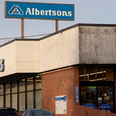 Albertsons Backs Out of Merger Deal and Sues Kroger After Court Rulings