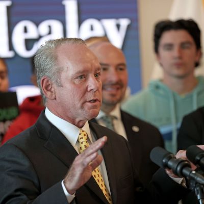 He writes laws governing powerful energy companies. She’s a lobbyist who represents them. And they’re dating. – The Boston Globe