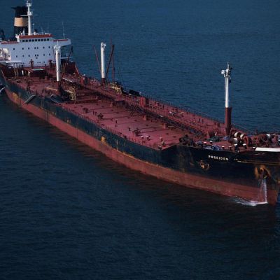 U.S. seizes oil tanker transporting SANCTIONED crude off Venezuela’s coast   – NaturalNews.com