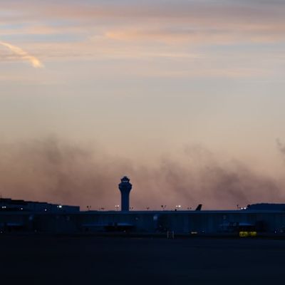 Authorities Investigate Kentucky UPS Plane Crash Site for Victims and Clues – Internewscast Journal