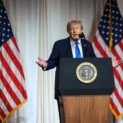 Trump Announces 25% Tariff on EU Autos, Escalating Trade Tensions