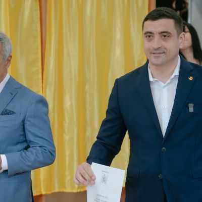 Romanians vote in election that could bring hard-right Eurosceptic ally of Trump to power