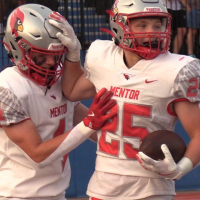 Mentor vs. St. Ignatius football: Jackson Farley’s 3 TDs push Cardinals, 20-14