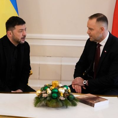 Ukrainian and Polish presidents show unity against Russia, address historical tensions