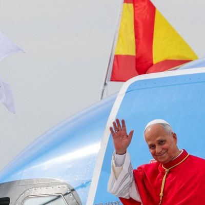 Pope Leo calls for unity and peace during Spain visit