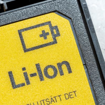 Reliance shifts focus to battery storage after cell tech setback