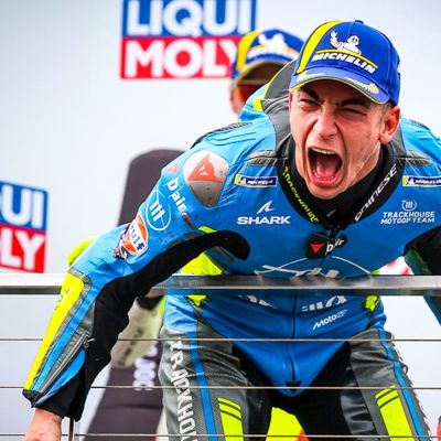 Fernandez Wins, Bezzecchi Battles Back – News Directory 3