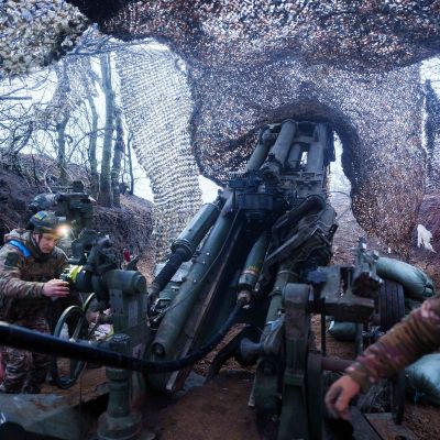 Ukrainian troops lose ground with fewer fighters and exposed supply lines