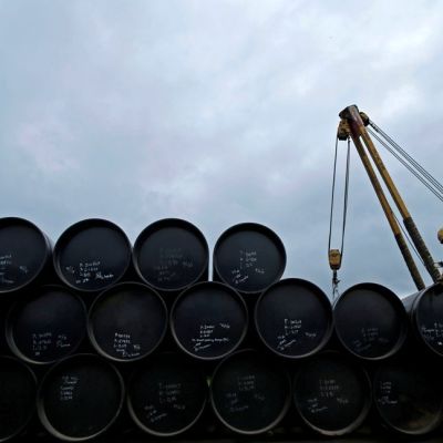 Oil slips as risk premium fades after Gaza ceasefire
