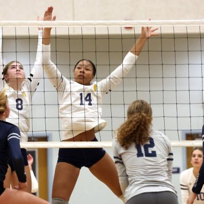 Soquel girls volleyball team hands Scotts Valley first SCCAL loss | Local Roundup
