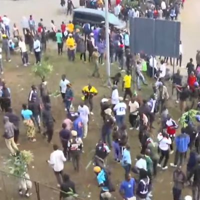 Kondele locals brave morning cold to wait for Raila’s body