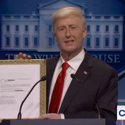 SNL’s Trump sells ‘stocking stuffer’ framed Epstein docs for $800 in cold open sketch