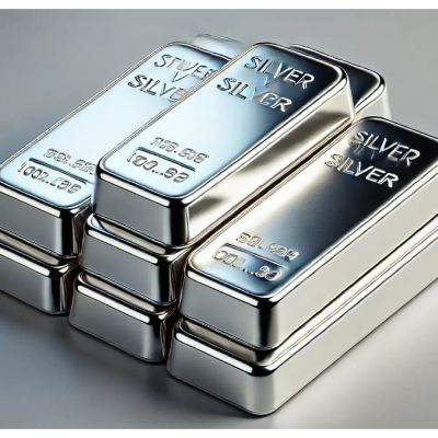 Silver Surges To Record High, Jumping Over 4% As Rate-Cut Hopes & Geopolitical Tensions Boost Rally