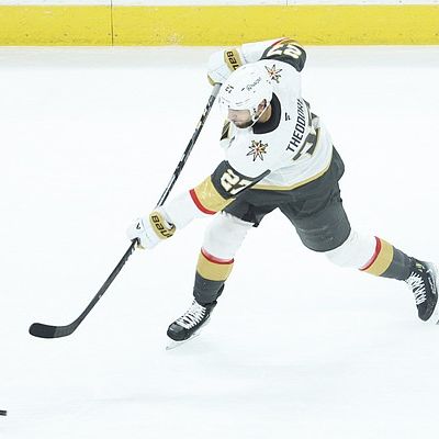 Golden Knights pull out high-scoring win in Cup Final opener | Jefferson City News-Tribune