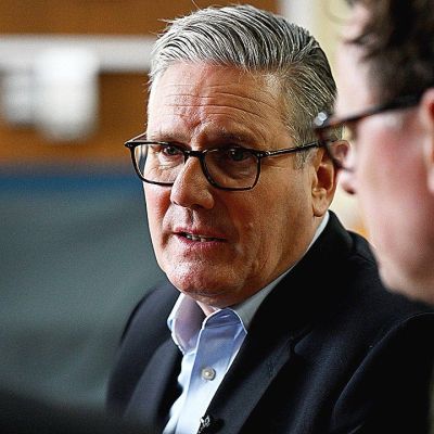 UK Prime Minister Starmer Faces Political Turmoil Following Local Election Setback – Internewscast Journal