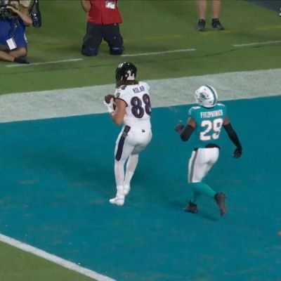 Lamar Jackson Throws 4 TDs, Ravens Blow Out Dolphins To Begin AFC North Comeback