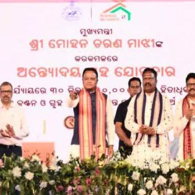 Odisha CM Mohan Majhi Launches ₹580 Cr Projects in Bolangir; Announces New Sugar Mill and Textile Park