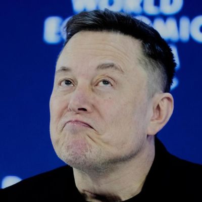 Spain, Greece weigh teen social media bans, drawing fury from Elon Musk