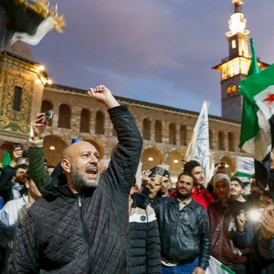 Syrians Commemorate First Anniversary of Assad’s Departure Amidst U.S. Indications of a New Diplomatic Chapter – Internewscast Journal