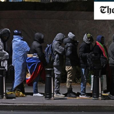 New York's migrant problems are spilling into the suburbs. It could harm the Democrats