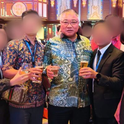 Tiong defends viral dinner photos, says event was privately hosted