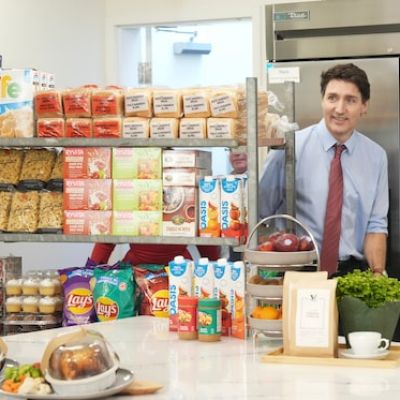 Opinion: Justin Trudeau’s holiday tax break spectacle shows how stuck Parliament is