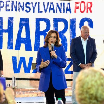 With Time Running Out, Kamala Harris Makes a Push for the Latino Vote