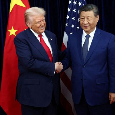 Trump welcomes China's Xi with fanfare, but no breakthroughs emerge
