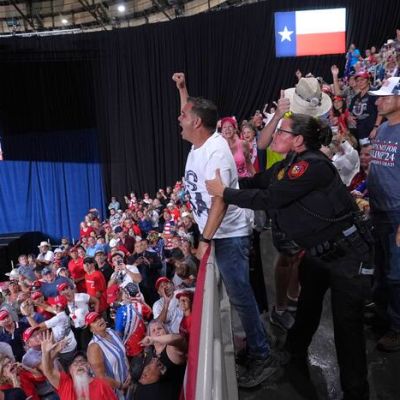 Trump Interrupted by Protesters While Backing Texas AG Ken Paxton