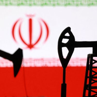 Iranian oil offers to Chinese buyers fall as US blockade bites, sources say