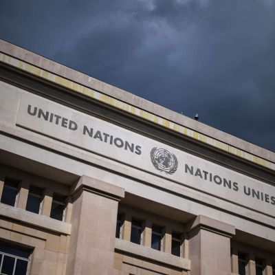 Man burns self holding Tibetan flag in front of UN headquarters