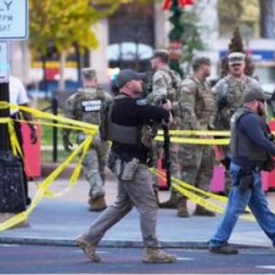 Two National Guard soldiers shot near White House, suspect in custody