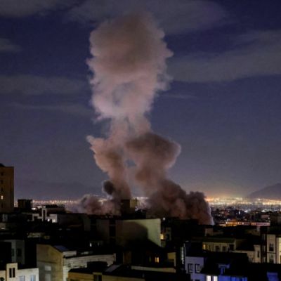 U.S. Launches New Iran Strikes as Tit‑for‑Tat Attacks Escalate