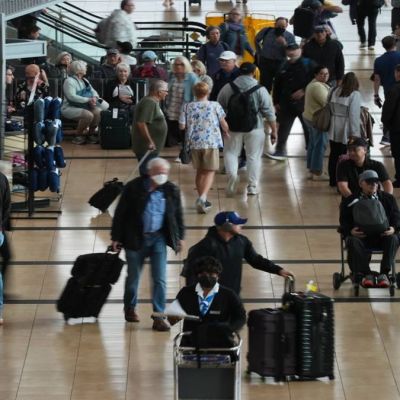 Over 1,000 US flights grounded again as FAA cuts traffic amid government shutdown