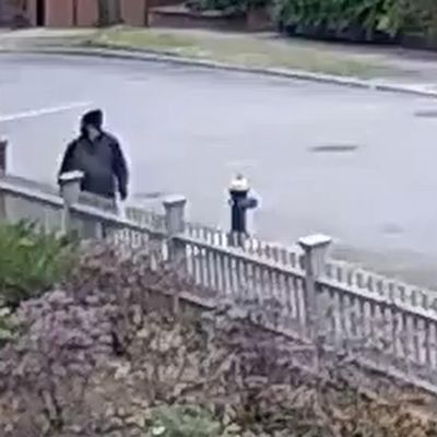 Authorities knock on doors and seek evidence in the search for the Brown University shooter – Bay to Bay News