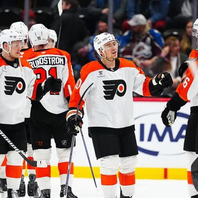 Flyers shock NHL-best Avalanche, handing them their second regulation home loss