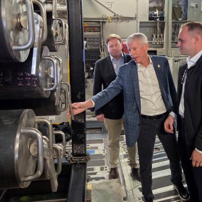US conducts first nuclear microreactor air transport