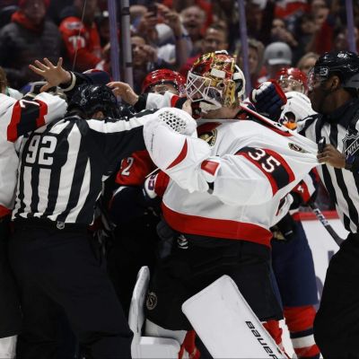 Senators goalie Linus Ullmark leaves crease, enters scrum at other end of the ice