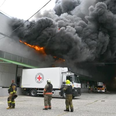 Ukrainian drones kill 2 in Russia as Moscow hits main port h