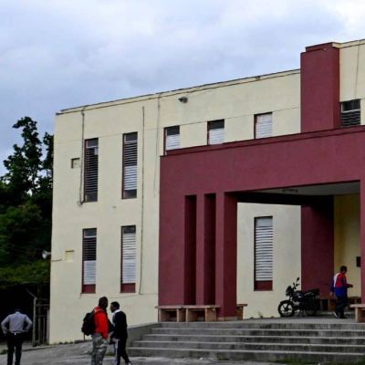 Cuba hands life imprisonment to former economy minister in explosive spy trial