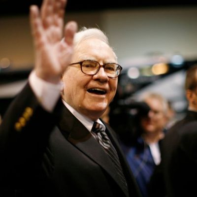 Warren Buffett sees signs of ‘fragility’ in banking system, likens financial markets to ‘casino’