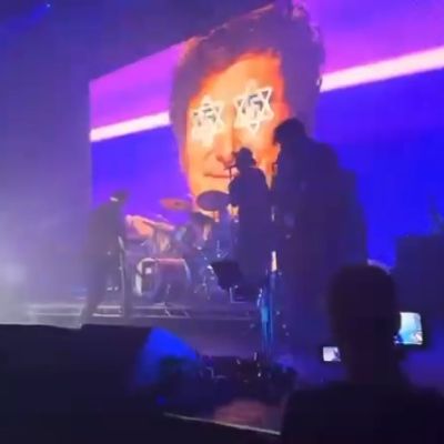 Primal Scream Faces Backlash Over Swastika-Star of David Imagery at London Concert – VINnews