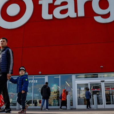 Target cuts annual forecasts as tariff pressure mounts, demand slows further