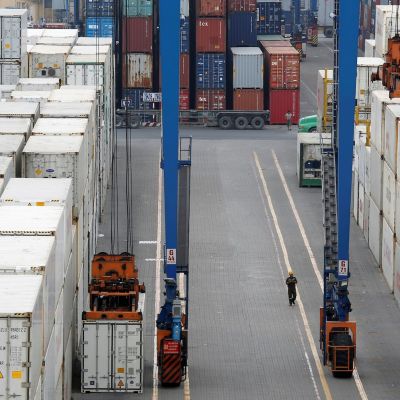 Vietnam minister meets Lockheed Martin, SpaceX on U.S. visit for tariff talks