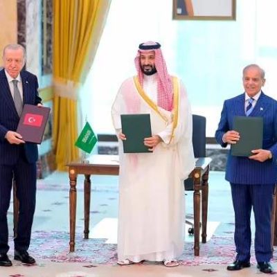 Saudi Arabia, Pakistan, Türkiye sign joint defence agreement in Mecca