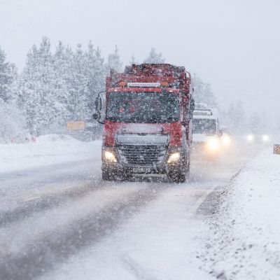 Storm Goretti LIVE: Heavy snow falls in UK, yellow warning for ice and wind in effect