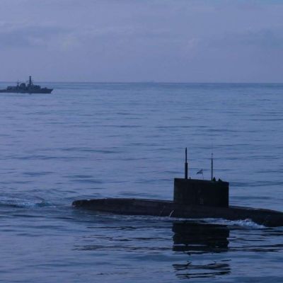 Royal Navy tracks Russian submarine through English Channel