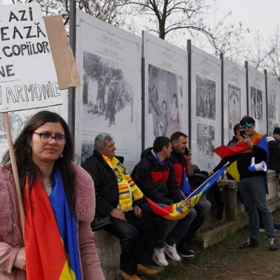 Some Romanian voters see no alternative to barred far-right candidate